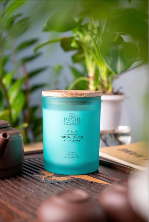 Pine Candle - 9.7 oz /275g 45-55 Hours Burn Time in Green Frosted Glass Jar with Wooden Lid and Wooden Crackling Wick in Luxurious Gift Box - Natural, Refreshing and Energising