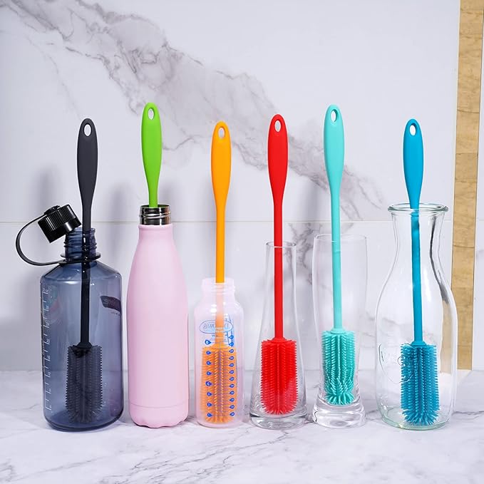 Silicone Bottle Brush, Water Bottle Cleaner Brush with Long Handle, Perfect for Cleaning Narrow Neck Containers, Vacuum Sports Bottle, Tumblers, Flask, Glassware (1 Pack, Red)