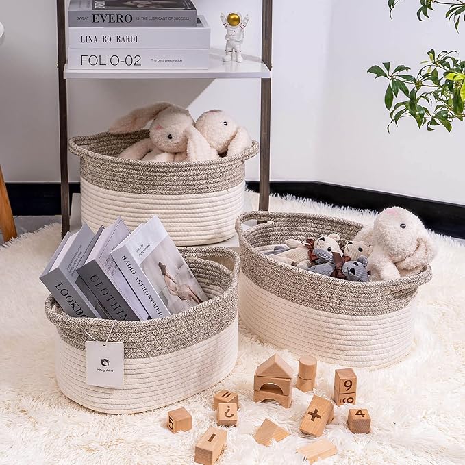 Medium and Large Woven Basket//With Handle, Used for Toys and Fabric Storage Basket used for Storing xl Storage Box, Decorative Storage Box Room 2pack (Light Brown, L13×W9×H7)